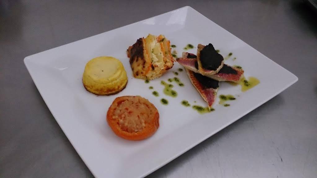 Logis Hotel- Restaurant La Haie Des Vignes Seminaires Et Evenementiel Allain Экстерьер фото