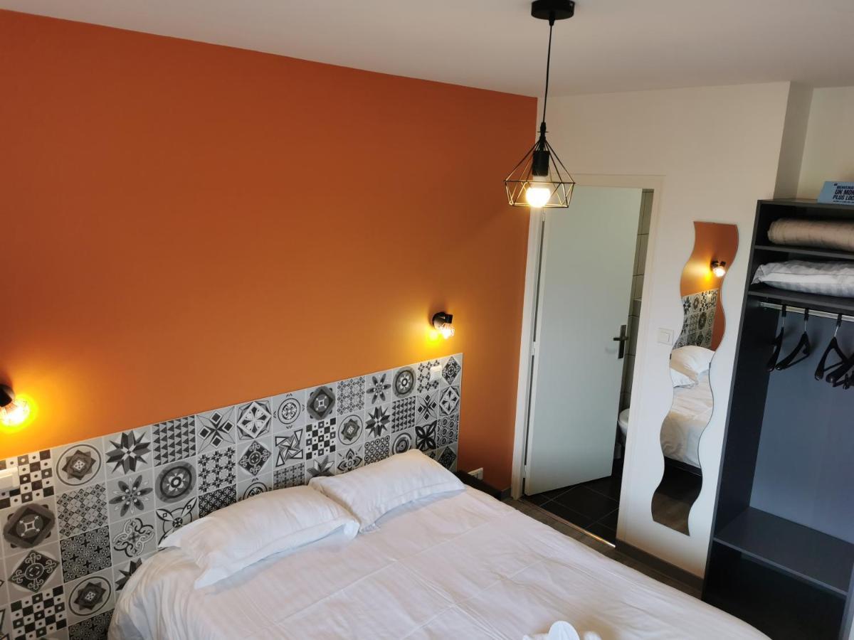 Logis Hotel- Restaurant La Haie Des Vignes Seminaires Et Evenementiel Allain Экстерьер фото