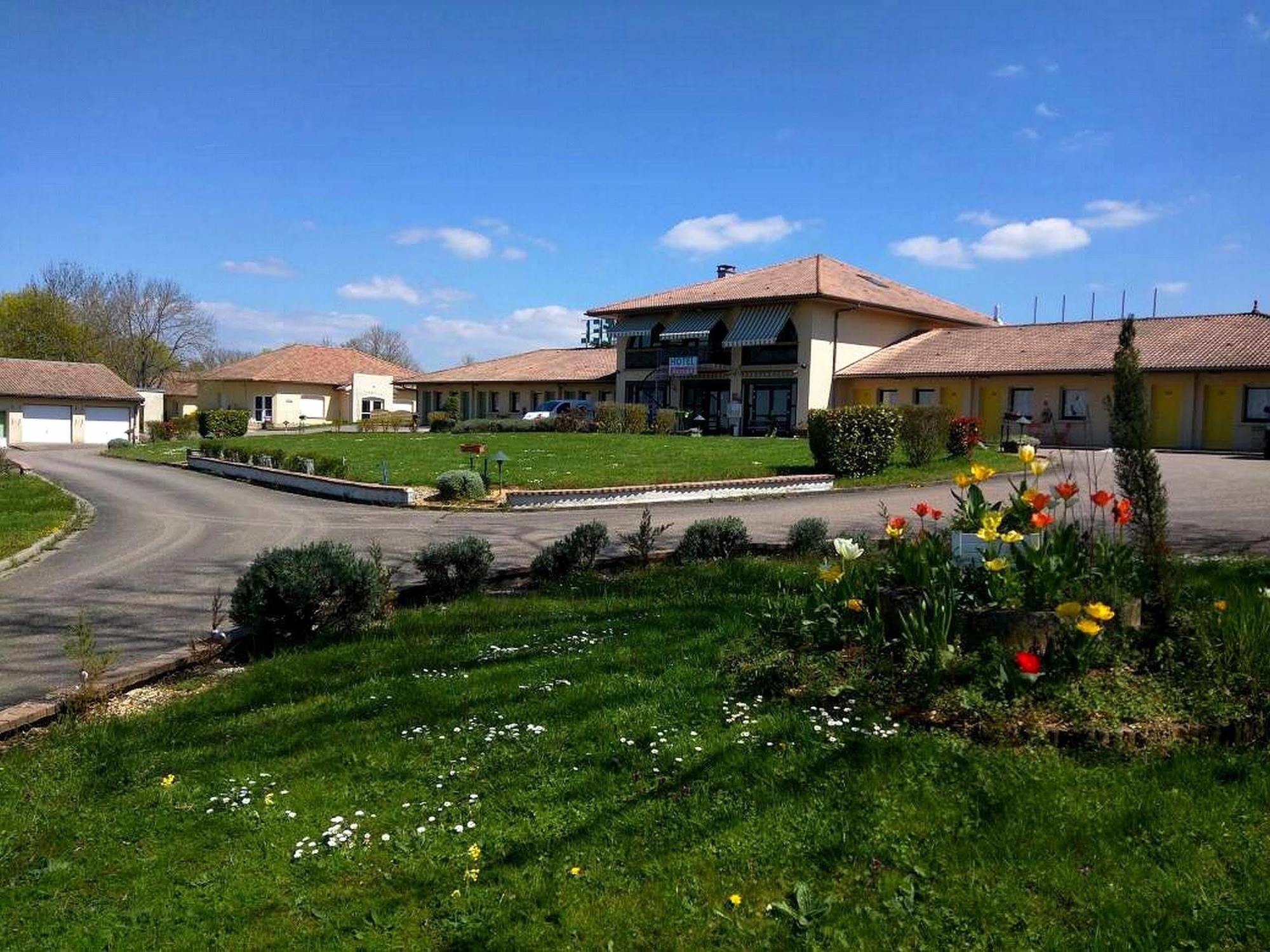 Logis Hotel- Restaurant La Haie Des Vignes Seminaires Et Evenementiel Allain Экстерьер фото